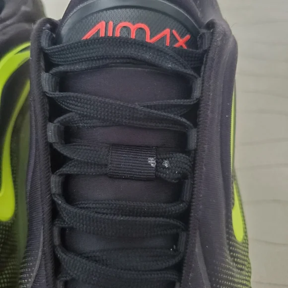 Nike Youth Air Max 720 Retro Future Size 7Y Black Volt Crimson Shoes AQ3196-005 - Picture 5 of 16